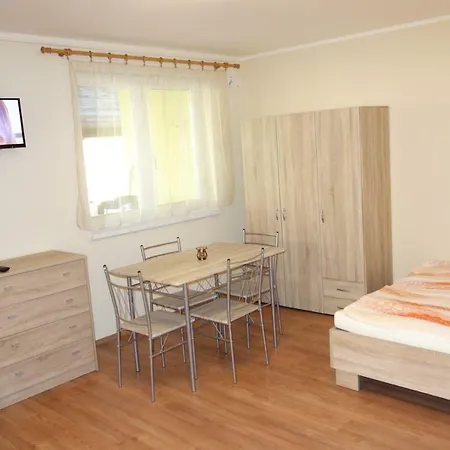 La Familia Apartamento Štúrovo